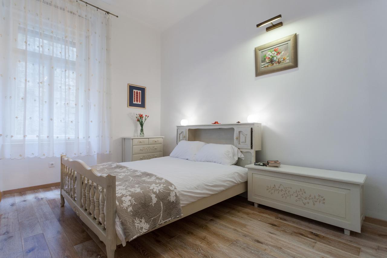 Luxury Beachfront Apartment Banje Dubrovnik Exterior photo