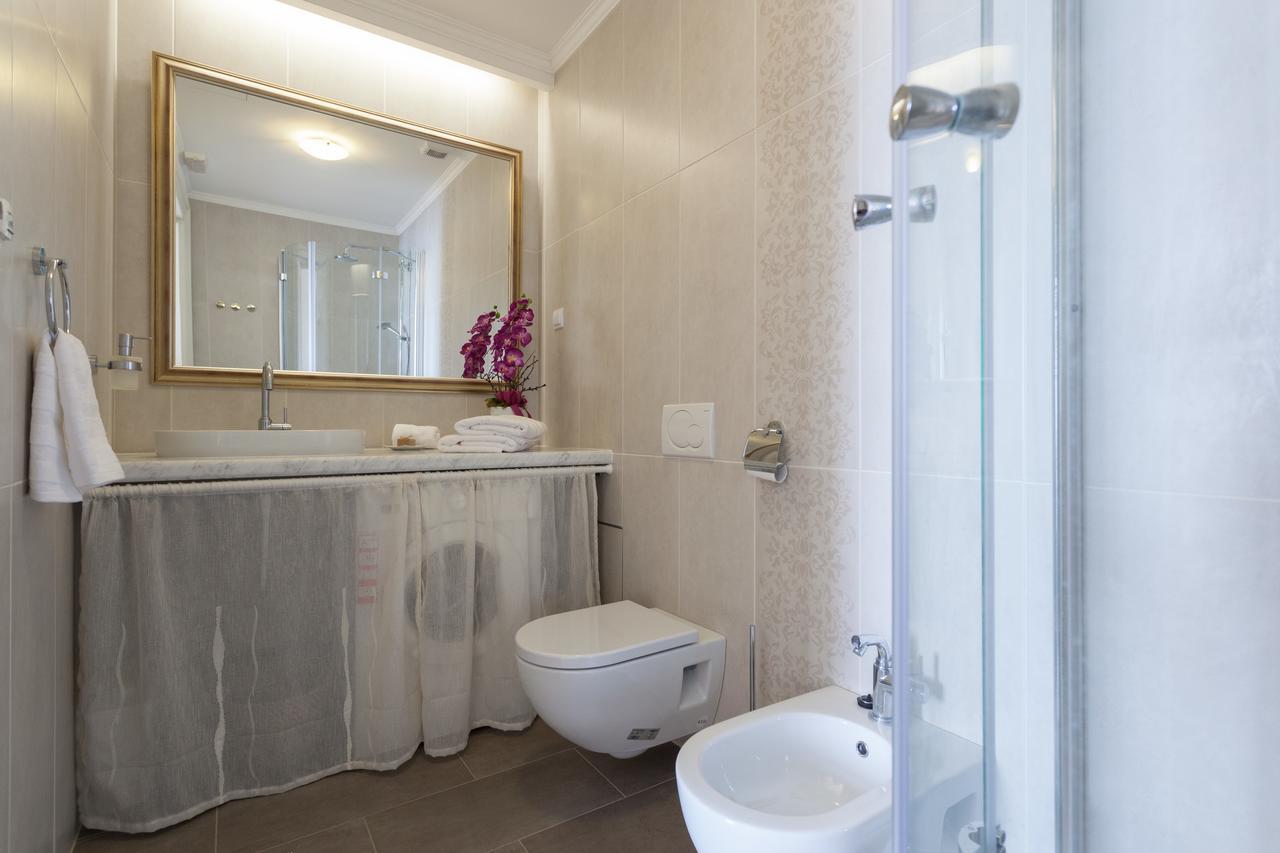 Luxury Beachfront Apartment Banje Dubrovnik Exterior photo